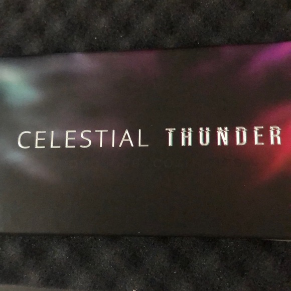 Dominique Cosmetics Celestial Thunder eyeshadow - Picture 2 of 3